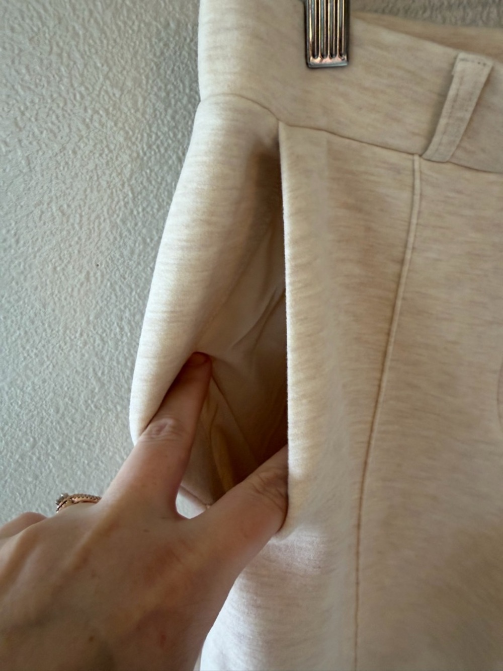 NWT OGL FuzzLuxe High Waist Relaxed Straight Leg Pull On Pant Cream Trousers M - Picture 7 of 8